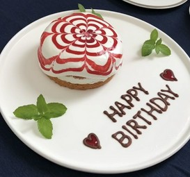 ホールケーキで祝える記念日コース