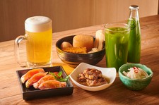 薬味とおでん盛り合わせ4種に、生ビールを含めた全てのドリンクが飲み放題！
写真はイメージです。