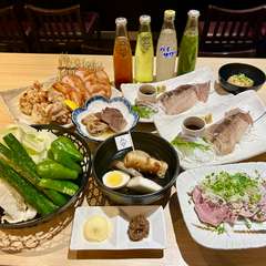 イカの姿造りをはじめ、おでんはもちろん、タン刺しなどボリューム満点のコース！2時間飲み放題付！