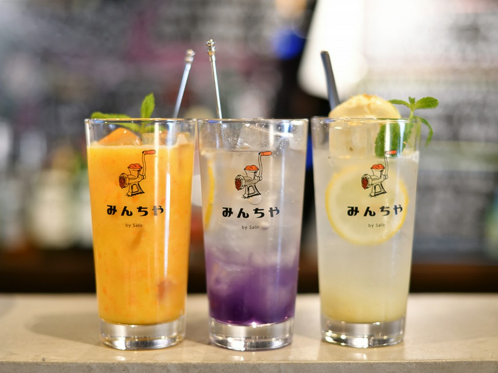 ウイスキーやワイン、オリジナルカクテルなど、ドリンク充実