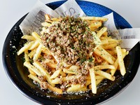 箸が止まらなくなる『ポテトフライ（ミート＆チーズ）』
