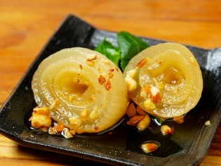 農家の方が丹精込めて育てる季節野菜の『おばんざい』