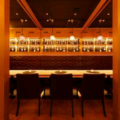 シックでお洒落な店内で落ち着いてお食事を！