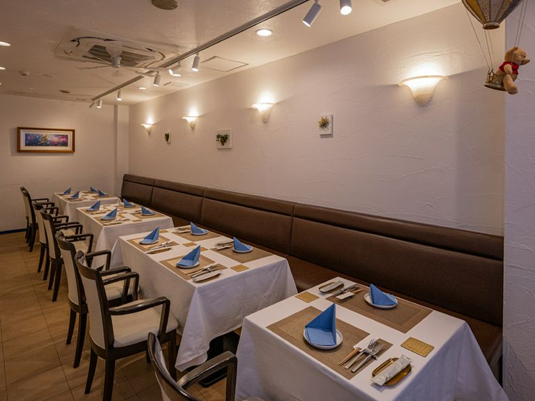 オシャレで上品な空間は、会食や接待、デートにもオススメ