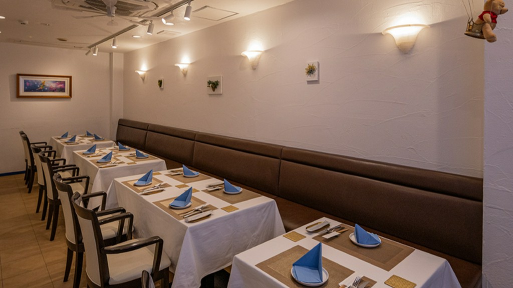 オシャレで上品な空間は、会食や接待、デートにもオススメ