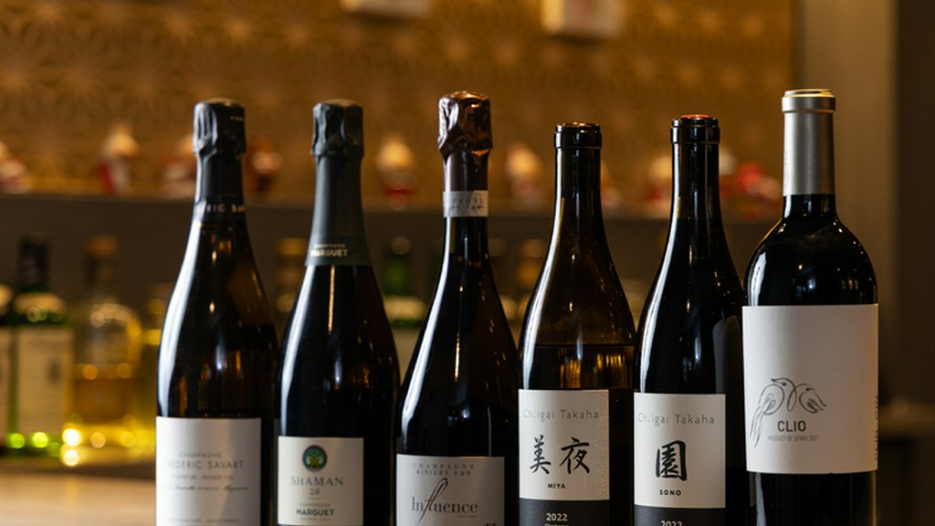 厳選ワインや国産ウイスキー。ビールはブラウマイスター