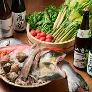 日本酒も食材同様、旬の食材に合わせてオススメの日本酒をセレクト。北海合はもちろん、各地よりイチオシの日本酒を仕入れています。ワインほかドリンクメニューも珠玉の品を用意。旬とのマリアージュを楽しめます。