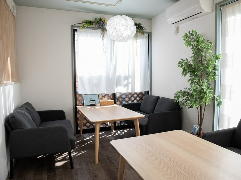 温かみのある店内が大切な日を優しく包み、安らぎを与えてくれる