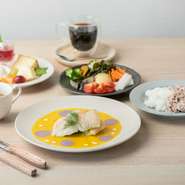 選べるメインのお野菜たっぷり　ランチ白身魚のポワレ