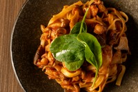 その日のシェフの気分で食材を選び考案される気まぐれパスタ。トマトソース、オイルベース、クリームソースで、、などのご要望にもお応えいたします！