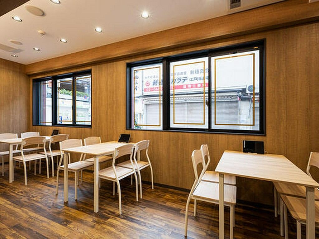 インナーテラス席でゆっくりと