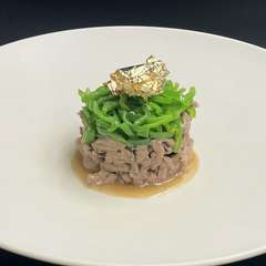 牛ほほ肉のやわらか煮　黒酢仕立て