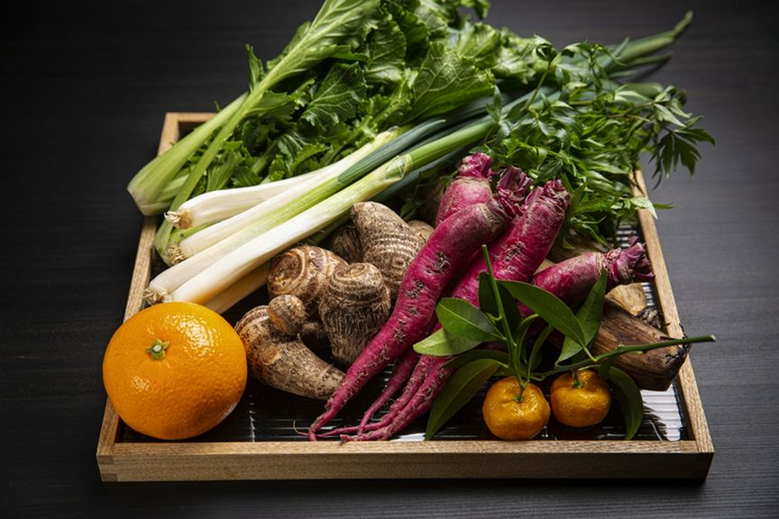 奈良の伝統野菜「大和野菜」を用いて、皿の上に季節を彩る