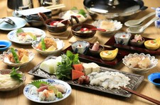 お二階でゆったりと楽しむカジュアルな鍋コース。