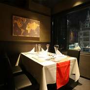 夜景個室　会食・記念日など大切な日におススメな完全個室。