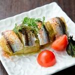 炙った焼き茄子に自家製のねぎだれ、薬味で混ぜて召し上がれ！