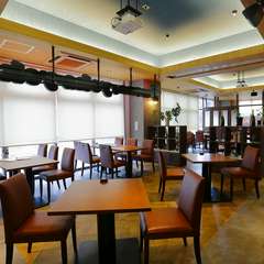 落ち着いた雰囲気でゆっくりと寛げる。開放的な大人モダン空間