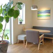 平日夜の仕事終わりにお喋りしたいときにも、休日ランチで羽を伸ばしたいときにもオススメです。小学生以下の子どもには『キッズプレート』があるため、子どもと一緒のママ会も計画してみては？