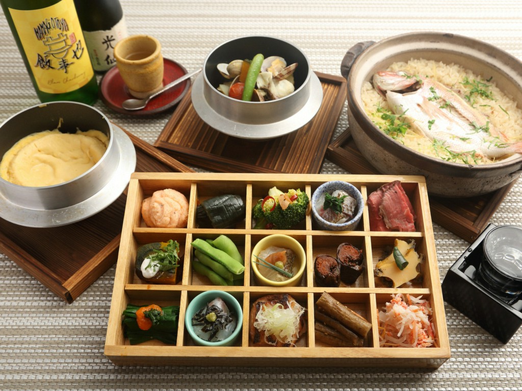 “食材で遊ぶ”職人技をカジュアルに楽しめる場所