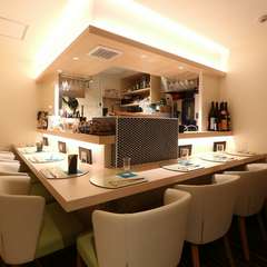 ホワイトを基調としたくつろぎの空間