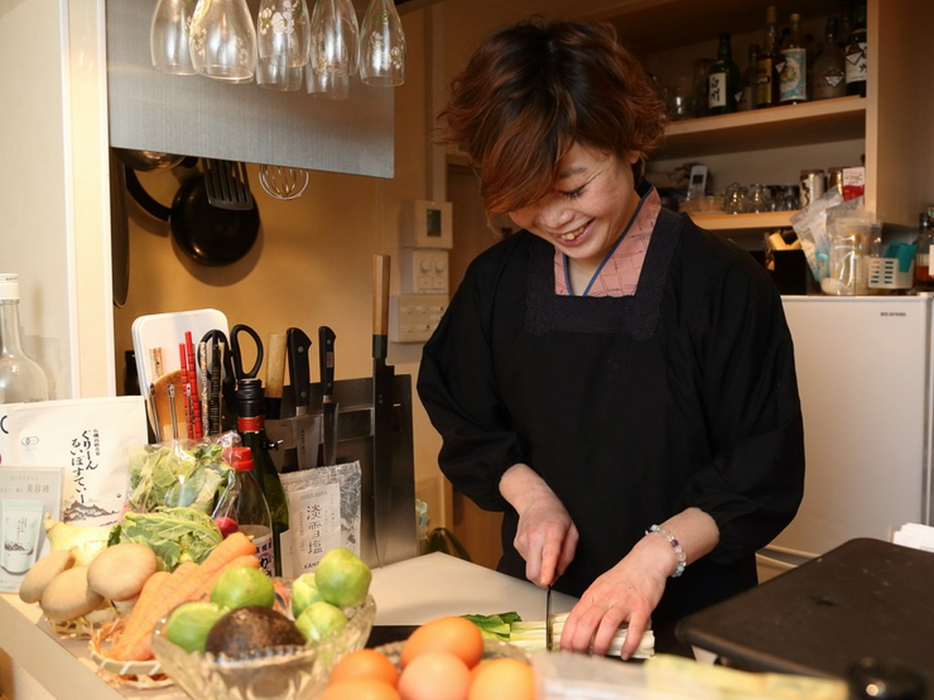 カウンター越しに繰り広げるやりとりもお店の醍醐味