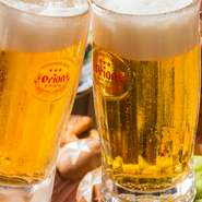 沖縄の気候に合わせた爽やかなのどごしとマイルドな味わいが特徴です。その他、九州沖縄各地の銘酒もご用意しております！焼酎は「さつま美人」や「黒霧島」など、泡盛は「黒真珠」「春雨カリー」などを取り揃え！