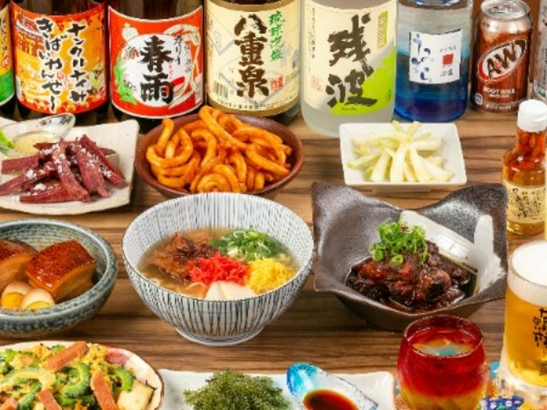 沖縄の名物料理をふんだんに盛り込みました！時間無制限の飲み放題が付いて､ゆったり楽しめるコースです♪