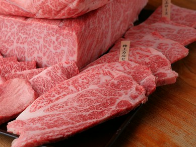守り続けられてきたお肉の確かな品質。大切な席にも最適な一軒