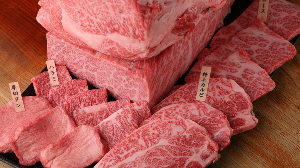 スペシャリストの確かな目利きで選び抜かれたお肉