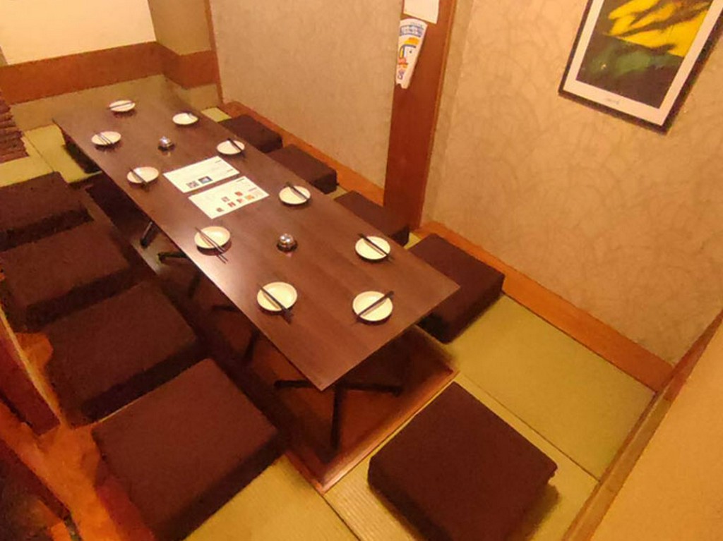 人目を気にせず個室でゆっくりお酒を楽しむ、大人の隠れ家