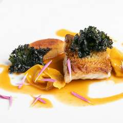 大切な人と一緒に味わいたい、特別感がある料理やドリンクの宝庫