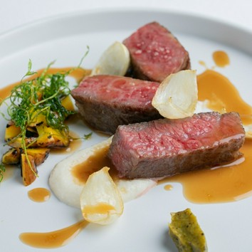 ランチで楽しむドリンク付きディナーコース