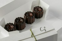 【Synager】のスイーツのおいしさを自宅で楽しんだり、贈り物したりできるよう、持ち帰り用カヌレを用意。前日までの要予約。