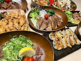 和・洋の縛りなく、多種多様な料理でゲストを楽しませる