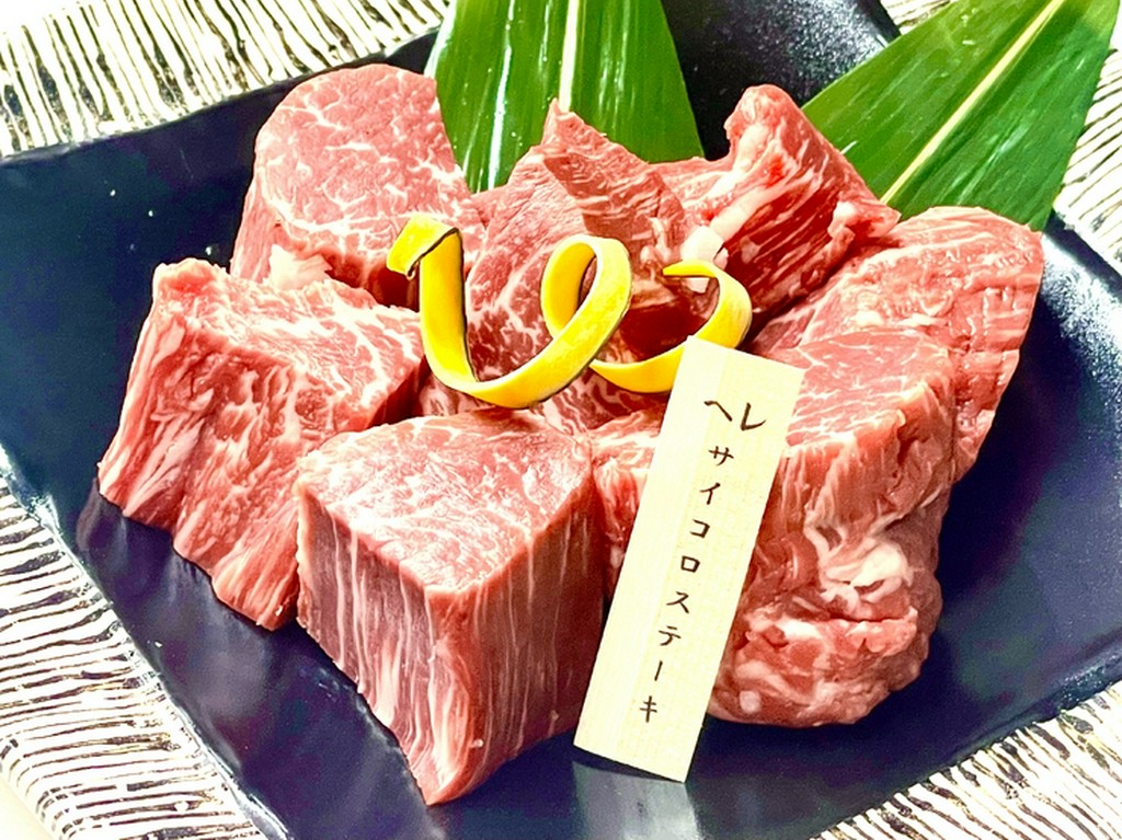 極雌和牛　焼肉・ステーキ・塊肉などお好みの食べ方ででどうぞ！