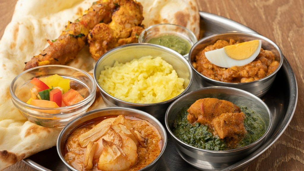 お店自慢のタンドーリーを楽しめる『マハラジャセット』