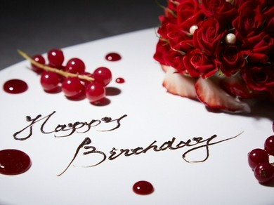 美しさと愛らしさに心が躍る華やかなデザート