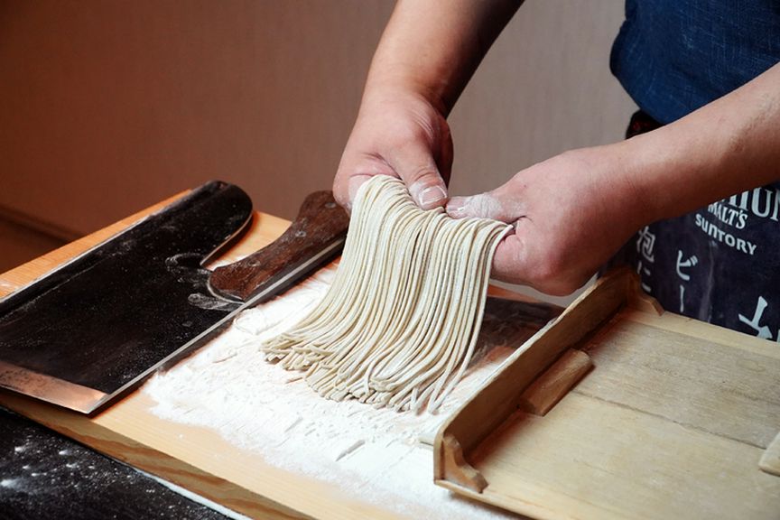 職人が毎日お店で打つ蕎麦