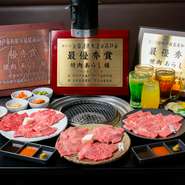 60種が食べ放題のオススメコース。初回に牛タンもセットとなっており、通常の和牛に加えて上和牛も食べ放題の絶品コースです。
サイドメニューも幅広く充実しており、好きなものを好きなだけ堪能できます。