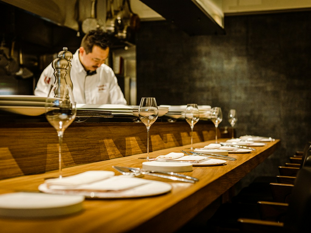 知る人ぞ知る、美食にひたるための空間