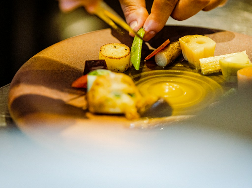 生産者と直接やりとり、食材のいちばんいい瞬間を料理で表現