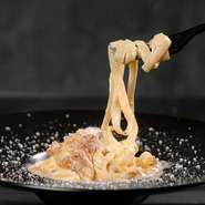 自家製パンチェッタの濃厚カルボナーラ