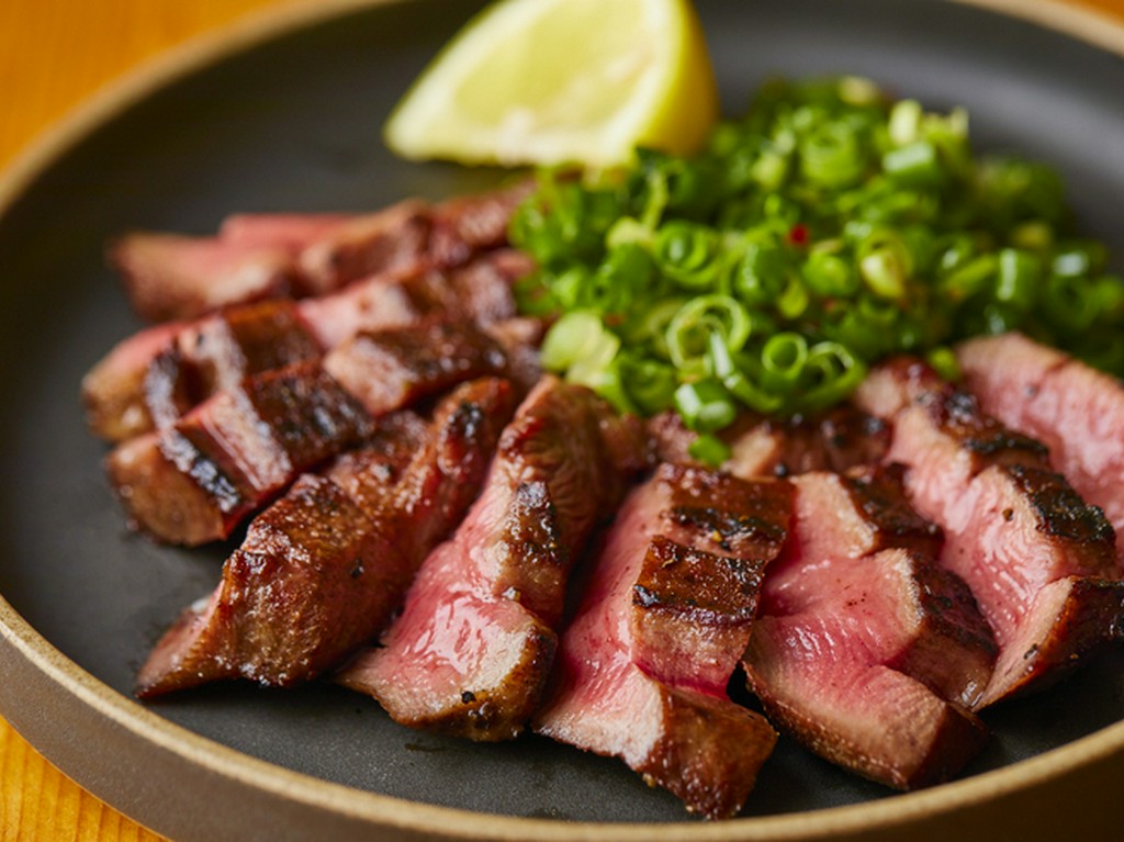 牛タン焼き（上）