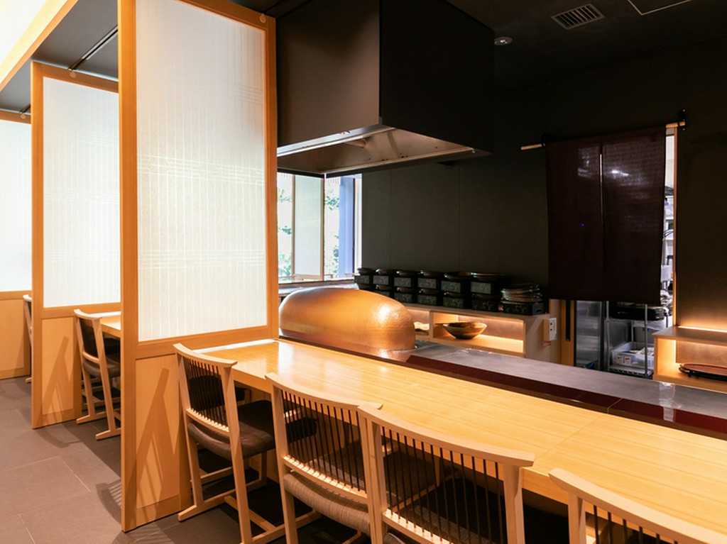 昼間の食事会だからこそ、一段階上の会合を開きたい