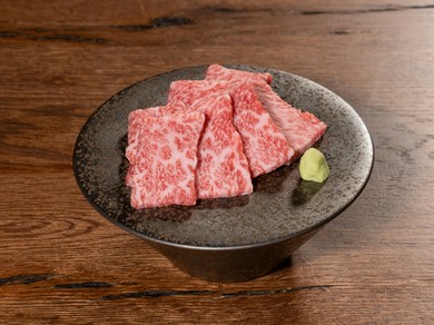 ワンランク上の「万葉牛」で、上級者のもてなしが叶う