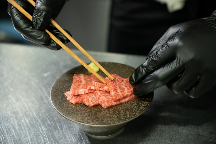 肉割烹 NIKUZO 藤起 生駒/創作料理 ネット予約可 | ヒトサラ