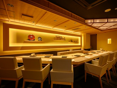 青森の地酒を中心に日本各地の銘酒を取り揃え、稀少酒も登場！