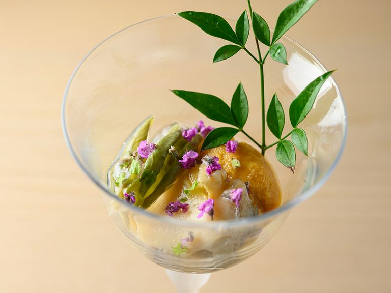 大将の粋な接客と心配りで、初見のゲストも自然体でくつろげる