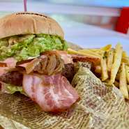 アボカドバーガー