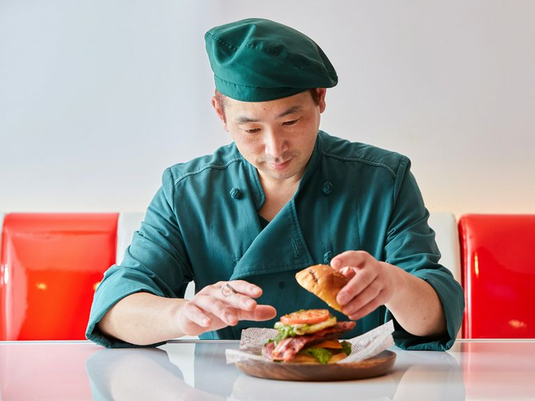 笑顔でフレンドリーな接客。細やかな心配りも忘れずに